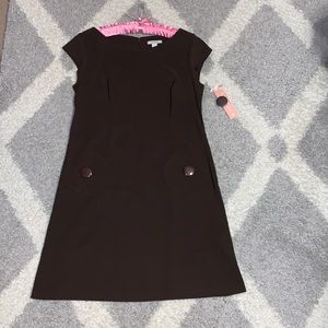 BROWN SHORT SLEEVE DRESSBARN DRESS WITH POCKETS